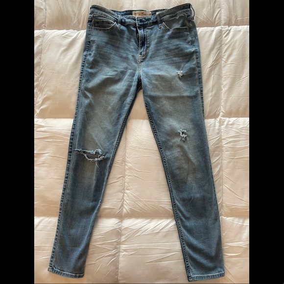 Junior’s Hollister high rise super skinny Jean size 11R - Picture 1 of 3